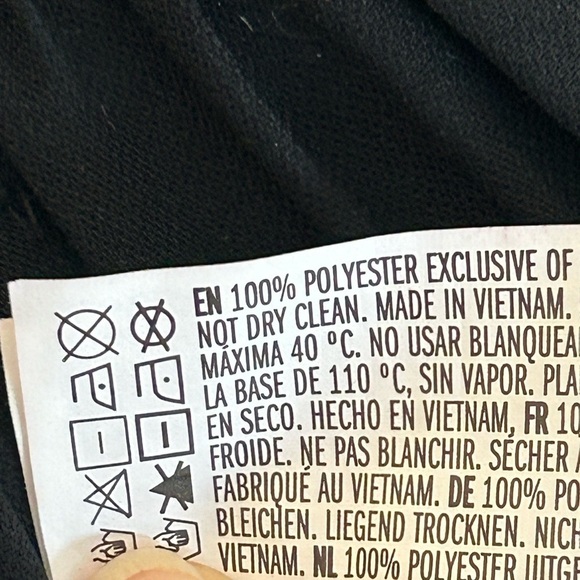 Forever 21 wide leg pant with elastic waist and belt loops cropped - Picture 10 of 10